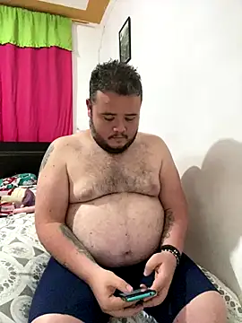 Snapshot of Chimbo-1996 chatting on 12/17/25, 12:27 Chimbo-1996 online show from 12/17/25, 12:27