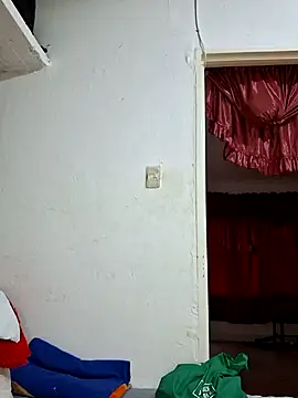 NARNYALABELLA online show from 10/27/25, 10:47