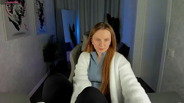 Snapshot of Rina_Panic chatting on 03/23/26, 12:58 Rina Panic online show from 03/23/26, 12:58