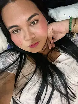 Snapshot of YourThicc_bella chatting on 02/16/26, 03:19 YourThicc bella online show from 02/16/26, 03:19