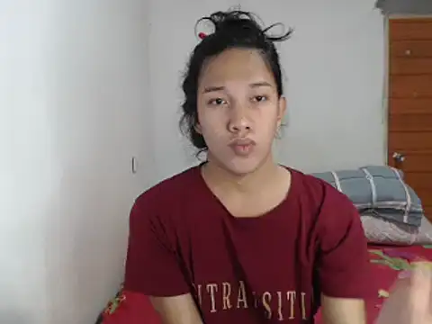 Snapshot of miss_venus11 chatting on 10/02/25, 10:28 miss venus11 online show from 10/02/25, 10:28