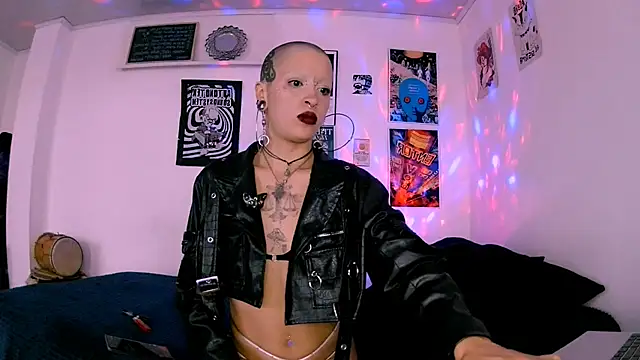 Snapshot of plutonbluemooon333 chatting on 04/04/26, 10:29 plutonbluemooon333 online show from 04/04/26, 10:29