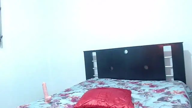 nathaly jones  online show from 11/14/25, 12:15