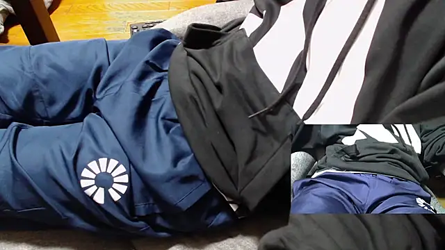 Snapshot of Yasu2000 chatting on 03/11/26, 01:33 Yasu2000 online show from 03/11/26, 01:33