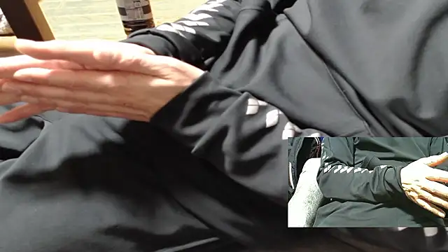 Snapshot of Yasu2000 chatting on 03/20/26, 12:21 Yasu2000 online show from 03/20/26, 12:21