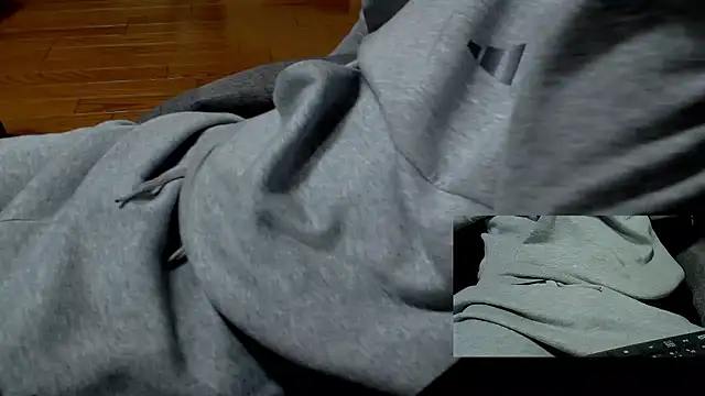 Snapshot of Yasu2000 chatting on 03/28/26, 12:43 Yasu2000 online show from 03/28/26, 12:43