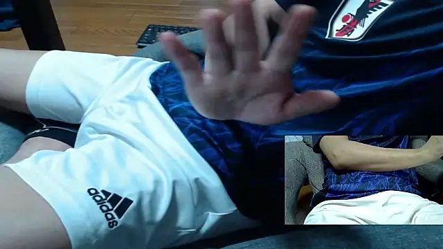 Snapshot of Yasu2000 chatting on 04/05/26, 12:41 Yasu2000 online show from 04/05/26, 12:41