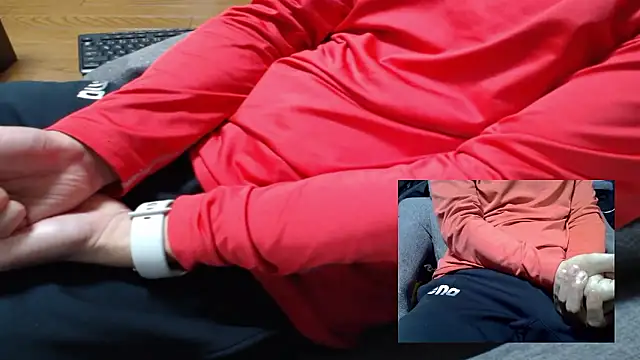 Snapshot of Yasu2000 chatting on 04/08/26, 01:16 Yasu2000 online show from 04/08/26, 01:16