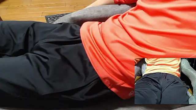 Snapshot of Yasu2000 chatting on 04/15/26, 02:18 Yasu2000 online show from 04/15/26, 02:18