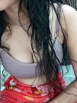 NAIRA5677 online show from 11/17/25, 04:29