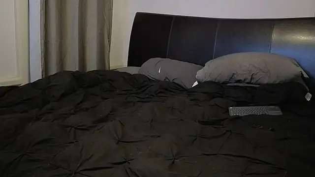 Snapshot of pantyhoselover54 chatting on 11/12/25, 12:33 pantyhoselover54 online show from 11/12/25, 12:33