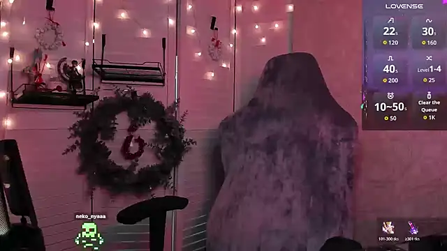 aestheticbeing online show from 12/21/25, 12:34