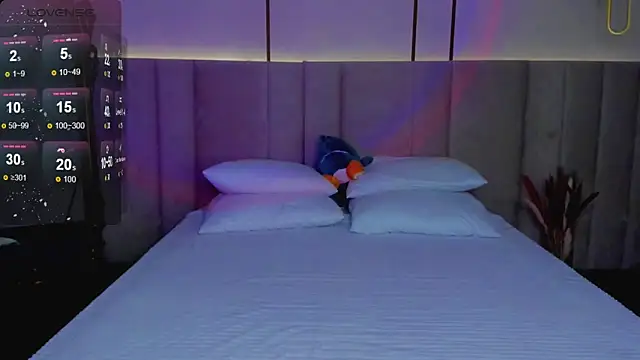 Snapshot of Alice_Wander chatting on 09/09/25, 02:44 Alice Wander online show from 09/09/25, 02:44