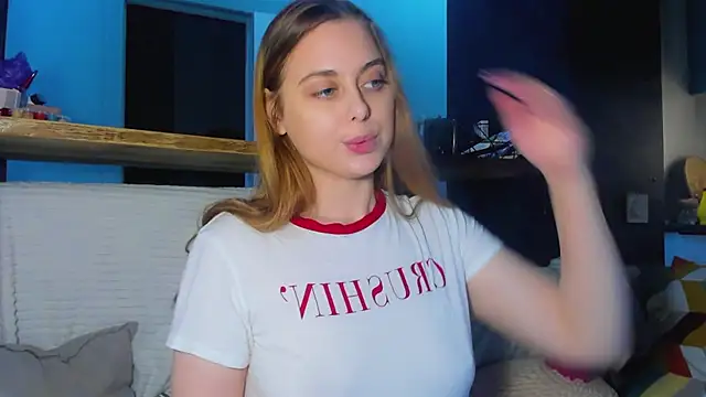 Snapshot of Alice_Wander chatting on 11/10/25, 11:09 Alice Wander online show from 11/10/25, 11:09