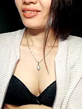 Hinna x online show from 11/18/25, 02:32