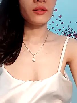 Snapshot of Hinna_x chatting on 06/22/26, 02:02 Hinna x online show from 06/22/26, 02:02