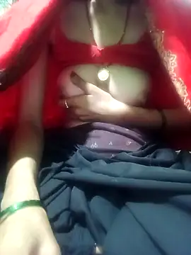 Snapshot of kajalbhabhi44 chatting on 12/18/25, 02:06 kajalbhabhi44 online show from 12/18/25, 02:06