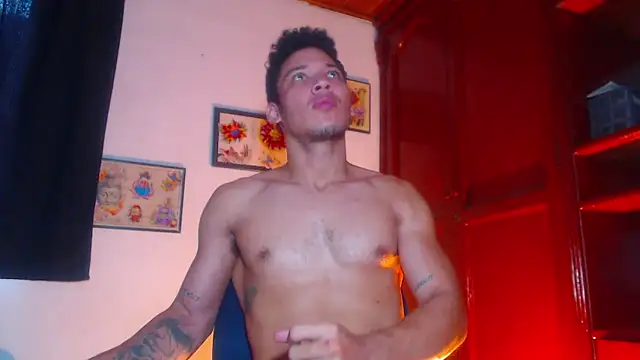 Snapshot of RuiMaddoox chatting on 09/18/25, 02:30 RuiMaddoox online show from 09/18/25, 02:30