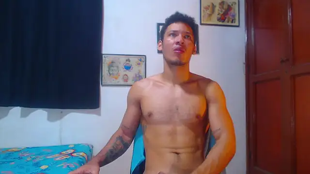 Snapshot of RuiMaddoox chatting on 09/23/25, 11:02 RuiMaddoox online show from 09/23/25, 11:02