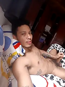 Snapshot of RuiMaddoox chatting on 10/03/25, 01:52 RuiMaddoox online show from 10/03/25, 01:52