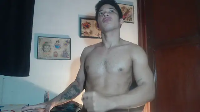 Snapshot of RuiMaddoox chatting on 10/11/25, 12:15 RuiMaddoox online show from 10/11/25, 12:15