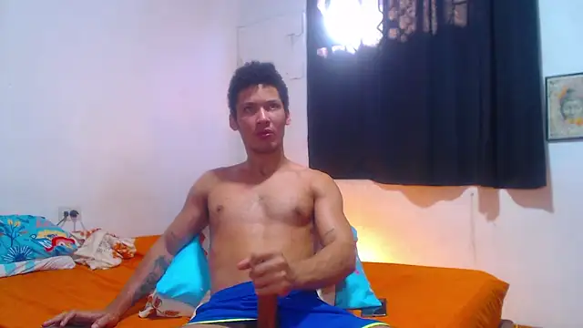 Snapshot of RuiMaddoox chatting on 10/19/25, 12:17 RuiMaddoox online show from 10/19/25, 12:17