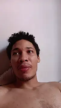 Snapshot of RuiMaddoox chatting on 11/08/25, 07:23 RuiMaddoox online show from 11/08/25, 07:23