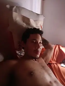 Snapshot of RuiMaddoox chatting on 11/13/25, 03:55 RuiMaddoox online show from 11/13/25, 03:55