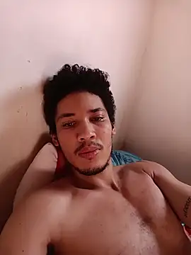 Snapshot of RuiMaddoox chatting on 11/23/25, 01:44 RuiMaddoox online show from 11/23/25, 01:44