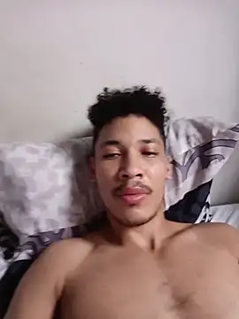 Snapshot of RuiMaddoox chatting on 12/16/25, 12:21 RuiMaddoox online show from 12/16/25, 12:21