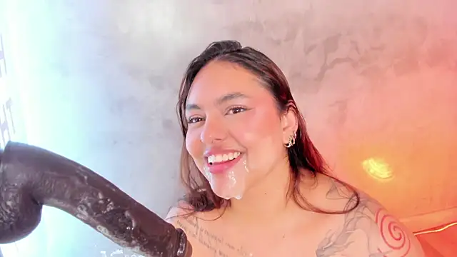 Snapshot of spicymonroe chatting on 04/18/26, 07:58 spicymonroe online show from 04/18/26, 07:58