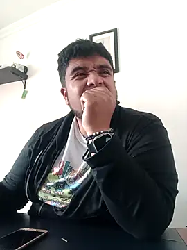 Snapshot of Rolo-Sumiso chatting on 09/19/25, 01:01 Rolo-Sumiso online show from 09/19/25, 01:01