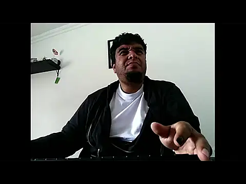 Snapshot of Rolo-Sumiso chatting on 10/17/25, 12:52 Rolo-Sumiso online show from 10/17/25, 12:52