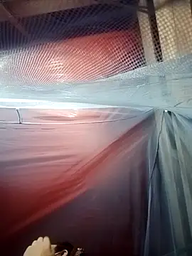 Snapshot of Loveuuu_23 chatting on 10/21/25, 01:12 Loveuuu 23 online show from 10/21/25, 01:12