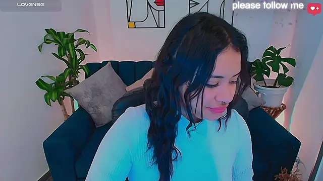 Snapshot of nicemiiaa7_ chatting on 03/19/26, 07:23 nicemiiaa7 online show from 03/19/26, 07:23