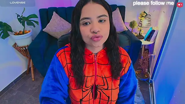 nicemiiaa7  online show from 06/05/26, 11:27