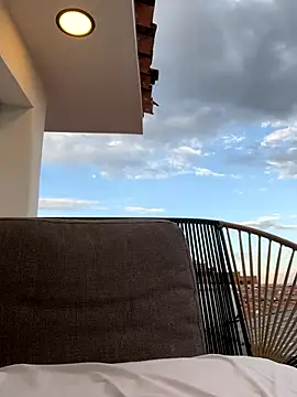 Melody-baby online show from 09/25/25, 10:24