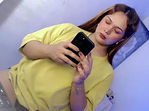 Snapshot of Sweet_angelinax chatting on 03/04/26, 09:10 Sweet angelinax online show from 03/04/26, 09:10