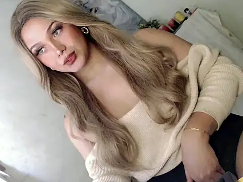 Snapshot of Sweet_angelinax chatting on 03/08/26, 03:43 Sweet angelinax online show from 03/08/26, 03:43