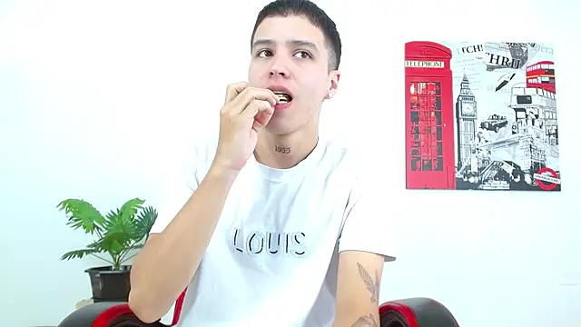 Cumandres18 online show from 11/07/25, 02:17