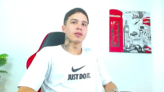 Cumandres18 online show from 02/26/26, 03:33