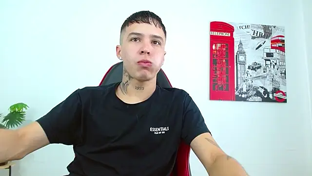 Cumandres18 online show from 03/06/26, 02:24