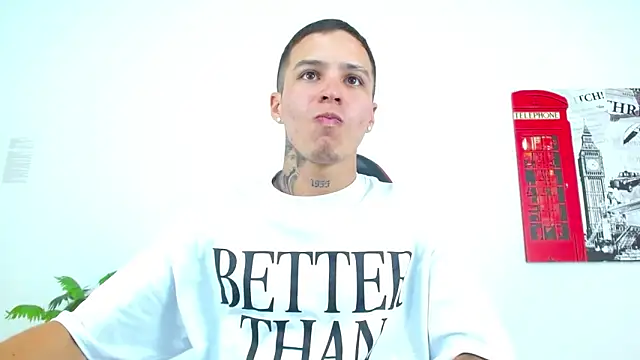 Cumandres18 online show from 04/15/26, 08:53