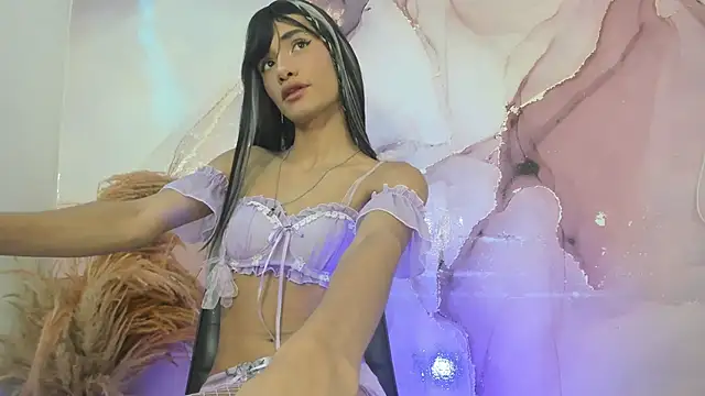 zuri lux online show from 03/02/26, 09:21