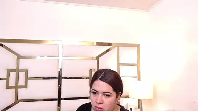 AnniieCarther online show from 12/21/25, 01:18