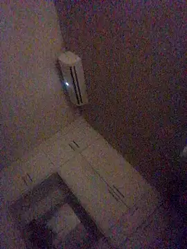 Snapshot of Mounstro3 chatting on 04/17/26, 12:08 Mounstro3 online show from 04/17/26, 12:08