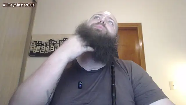 Snapshot of PayMasterGus chatting on 04/05/26, 06:10 PayMasterGus online show from 04/05/26, 06:10