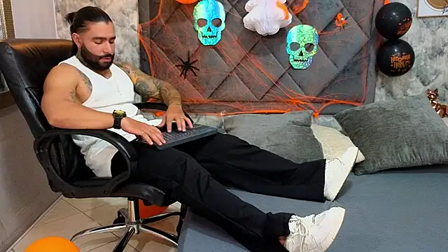 Snapshot of Apolo_rousse1 chatting on 10/10/25, 09:36 Apolo rousse1 online show from 10/10/25, 09:36