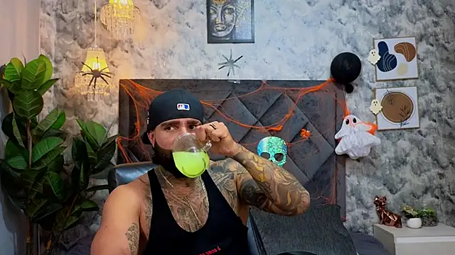 Snapshot of Apolo_rousse1 chatting on 11/01/25, 10:23 Apolo rousse1 online show from 11/01/25, 10:23