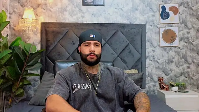 Snapshot of Apolo_rousse1 chatting on 11/05/25, 09:48 Apolo rousse1 online show from 11/05/25, 09:48